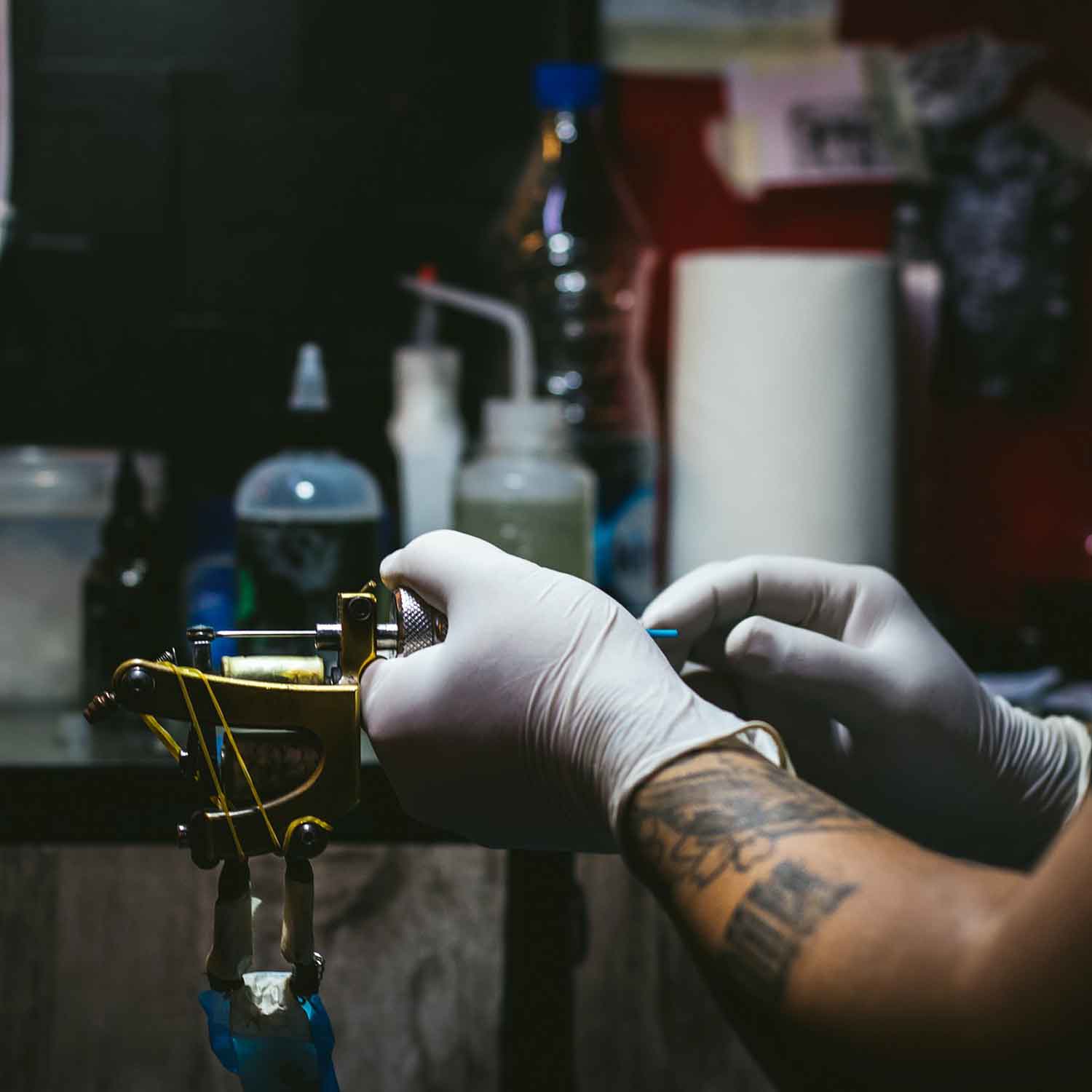 Wie gefährlich sind Tätowierungen oder Bio Tattoos