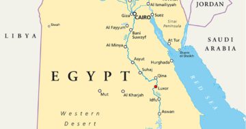 Luxor liegt am östlichen Nilufer