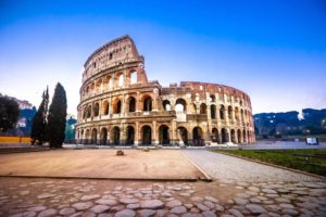 Das Kolosseum in Rom ist eines der Symbolbauten aus der Antike