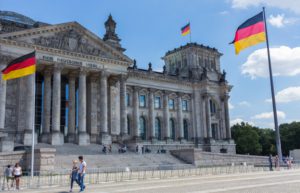 Der Reichstagsgebäude in Berlin ist Sitz des Bundestages, Bildnachweis: Alekk Pires / Shutterstock.com