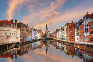 Stadtbild von Brügge (Belgien) mit historischen Grachten